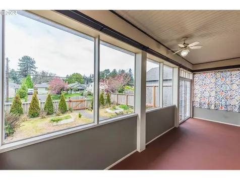 1475 Sherman Avenue North Bend OR 97459