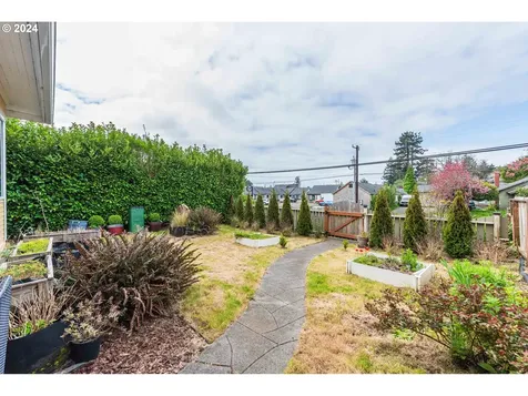 1475 Sherman Avenue North Bend OR 97459