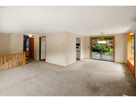 5195 Donald Street Eugene OR 97405