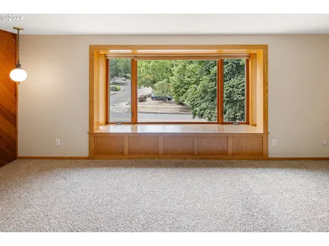 5195 Donald Street Eugene OR 97405