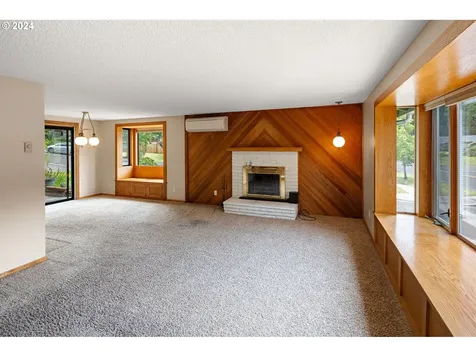 5195 Donald Street Eugene OR 97405