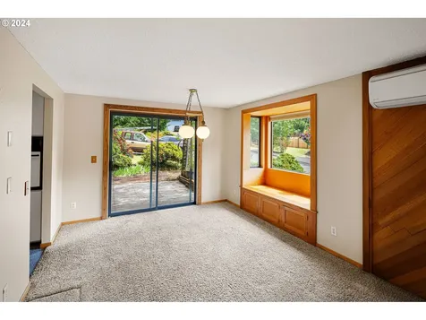 5195 Donald Street Eugene OR 97405