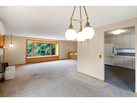 5195 Donald Street Eugene OR 97405