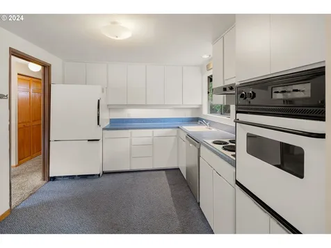 5195 Donald Street Eugene OR 97405