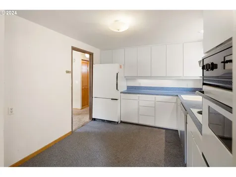 5195 Donald Street Eugene OR 97405