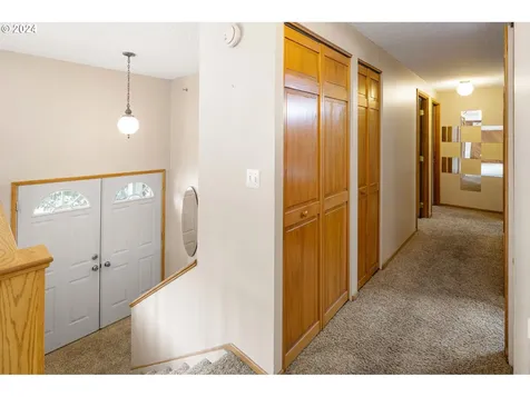 5195 Donald Street Eugene OR 97405