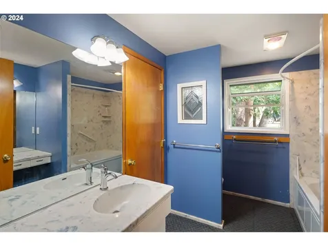 5195 Donald Street Eugene OR 97405