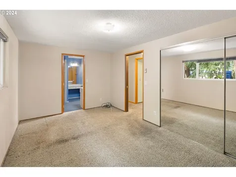 5195 Donald Street Eugene OR 97405
