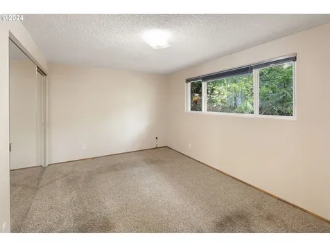 5195 Donald Street Eugene OR 97405