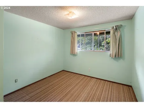 5195 Donald Street Eugene OR 97405