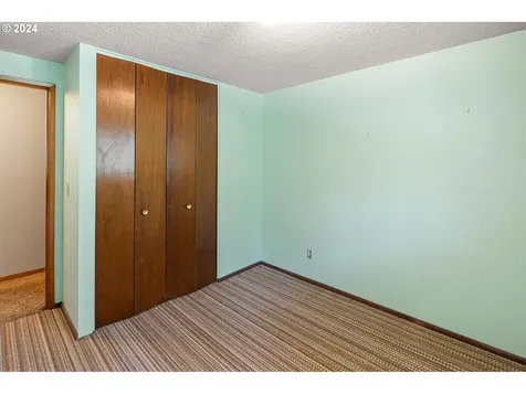 5195 Donald Street Eugene OR 97405