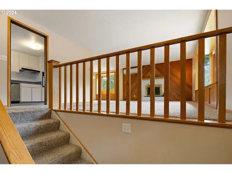 5195 Donald Street Eugene OR 97405
