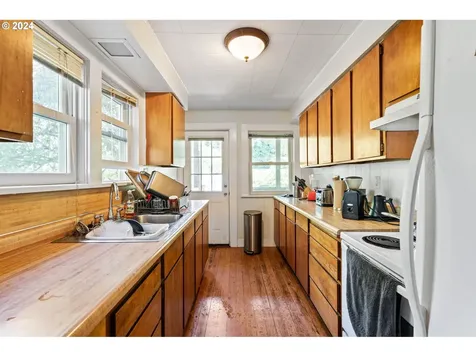 916 SE 35th Avenue Portland OR 97214