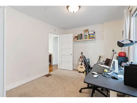 916 SE 35th Avenue Portland OR 97214