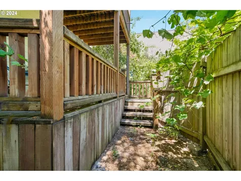 916 SE 35th Avenue Portland OR 97214