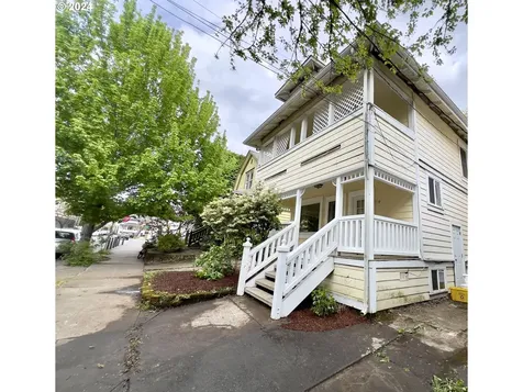 916 SE 35th Avenue Portland OR 97214