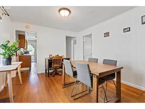 916 SE 35th Avenue Portland OR 97214