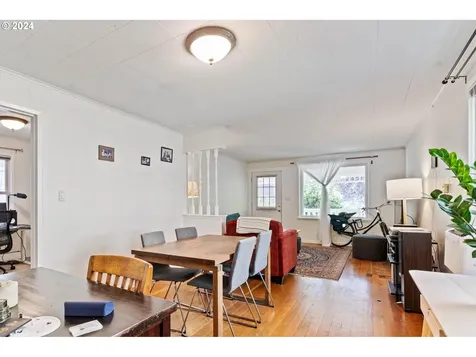 916 SE 35th Avenue Portland OR 97214