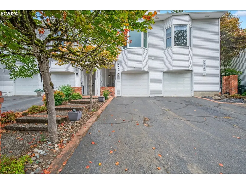 6555 Sw Canyon Court Portland OR 97225