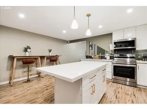 6555 Sw Canyon Court Portland OR 97225