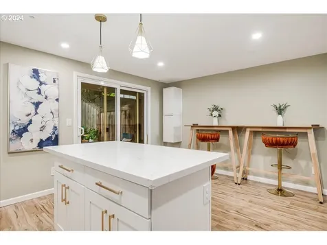 6555 Sw Canyon Court Portland OR 97225