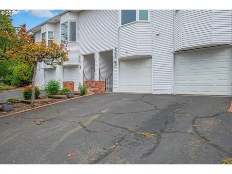 6555 Sw Canyon Court Portland OR 97225