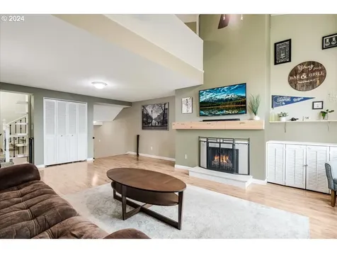 6555 Sw Canyon Court Portland OR 97225