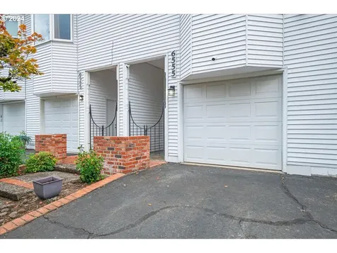 6555 Sw Canyon Court Portland OR 97225