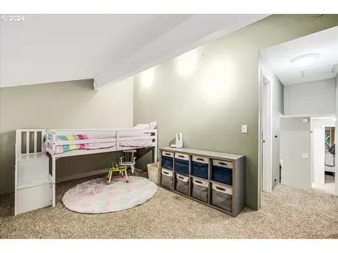 6555 Sw Canyon Court Portland OR 97225