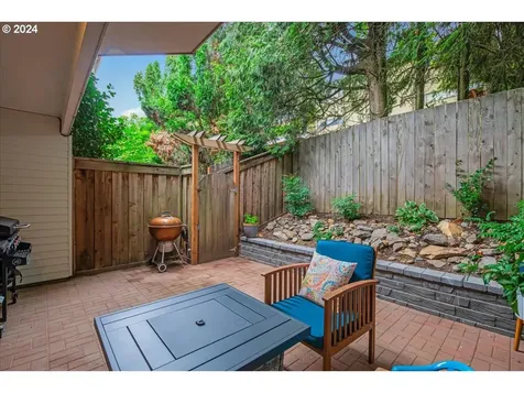6555 Sw Canyon Court Portland OR 97225