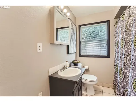 1022 NE Jackson Street Hillsboro OR 97124