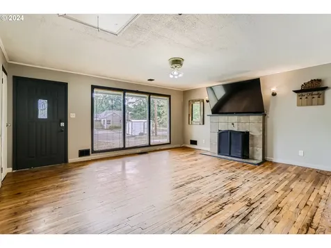 1022 NE Jackson Street Hillsboro OR 97124
