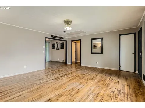 1022 NE Jackson Street Hillsboro OR 97124