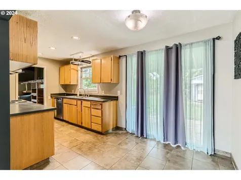 1022 NE Jackson Street Hillsboro OR 97124