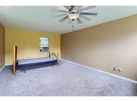 1022 NE Jackson Street Hillsboro OR 97124