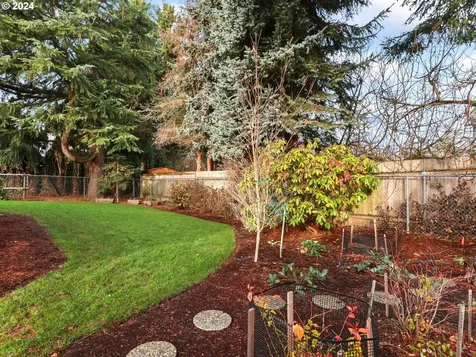 13003 NW 40th Avenue Vancouver WA 98685