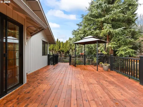 13003 NW 40th Avenue Vancouver WA 98685