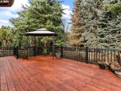13003 NW 40th Avenue Vancouver WA 98685