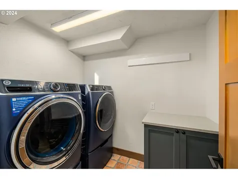 2366 Palisades Crest Drive Lake Oswego OR 97034