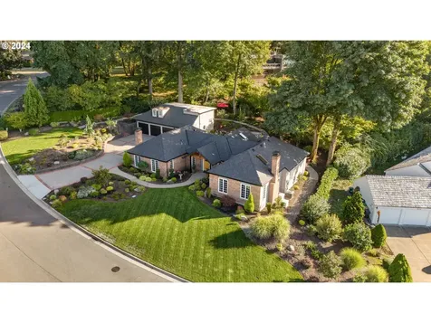 2366 Palisades Crest Drive Lake Oswego OR 97034
