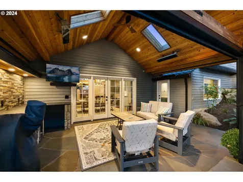 2366 Palisades Crest Drive Lake Oswego OR 97034
