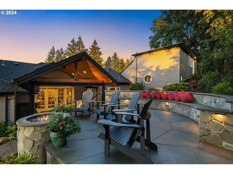 2366 Palisades Crest Drive Lake Oswego OR 97034