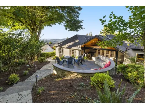 2366 Palisades Crest Drive Lake Oswego OR 97034