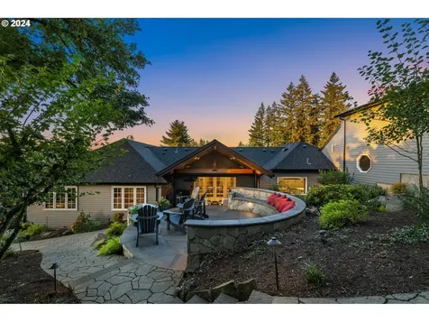 2366 Palisades Crest Drive Lake Oswego OR 97034
