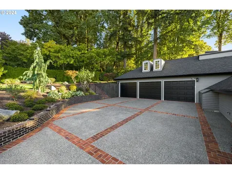 2366 Palisades Crest Drive Lake Oswego OR 97034