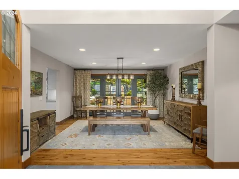 2366 Palisades Crest Drive Lake Oswego OR 97034