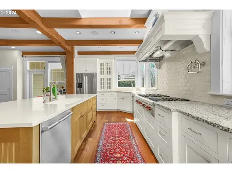 29115 Sw Mountain Road West Linn OR 97068