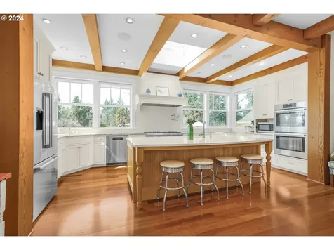 29115 Sw Mountain Road West Linn OR 97068