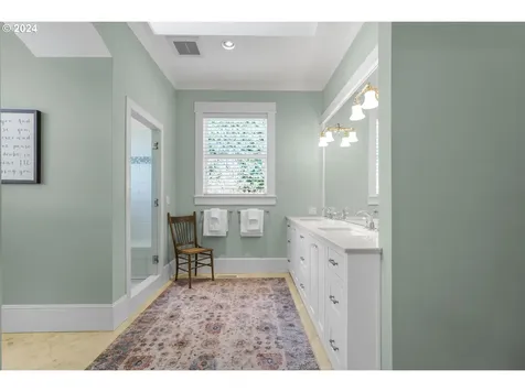 29115 Sw Mountain Road West Linn OR 97068