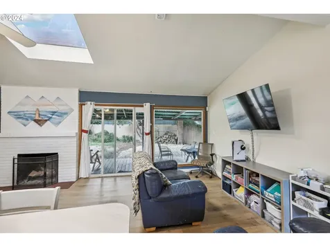 1143 NE 131st Place Portland OR 97230
